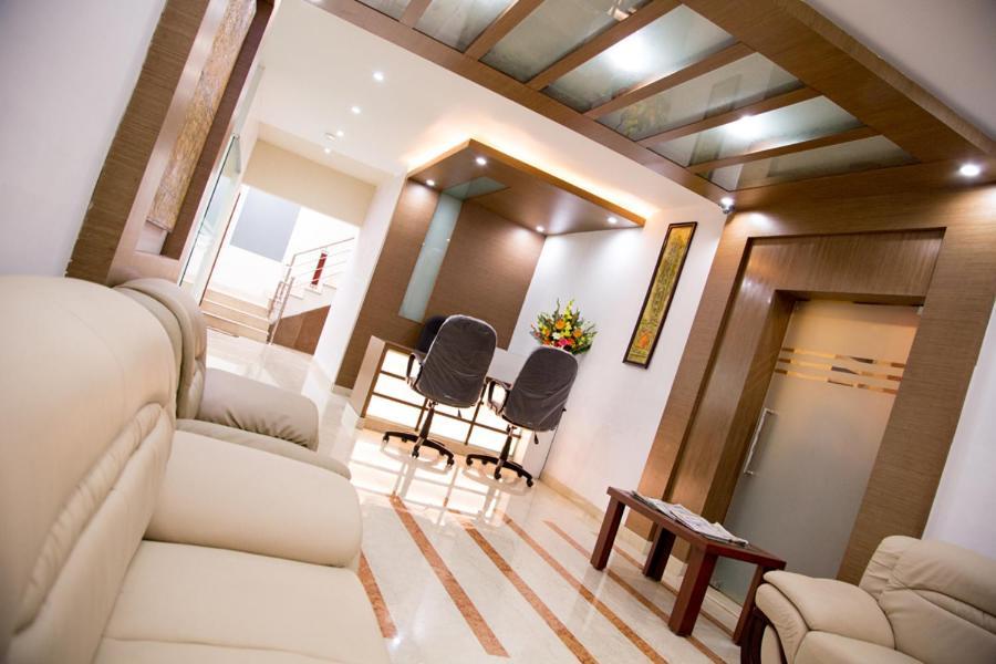 Chola Serviced Apartment Tiruchirappalli Exterior foto