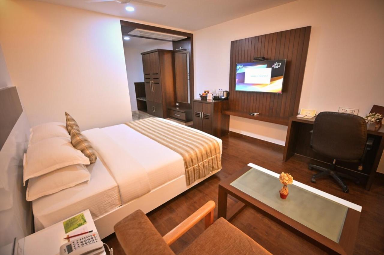 Chola Serviced Apartment Tiruchirappalli Exterior foto